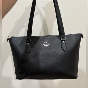 SOLD Coach Gallery Black Leather Tote 2023 EUC